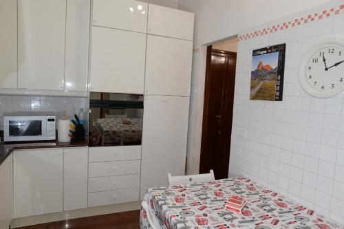  Single room in cozy and comfortable apartment in Rom