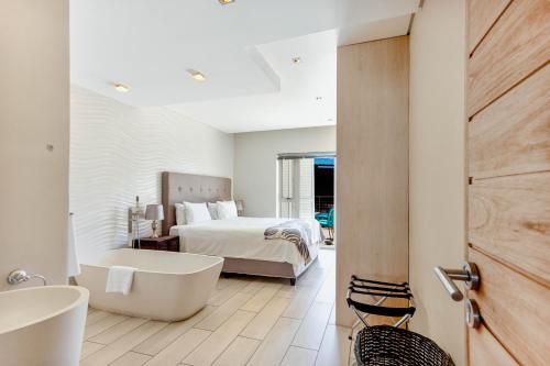 Three Bedroom Apartment - fully furnished with balcony - image 8