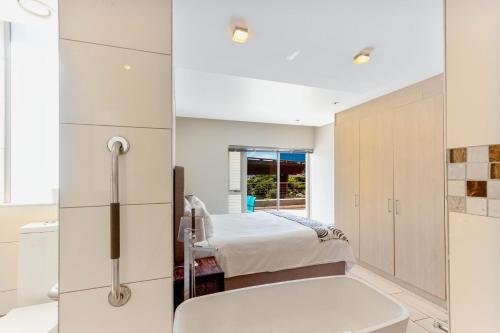 Three Bedroom Apartment - fully furnished with balcony - image 7