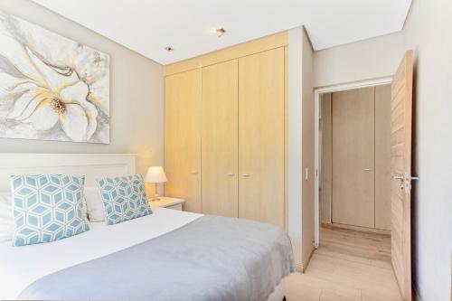 Three Bedroom Apartment - fully furnished with balcony - image 2