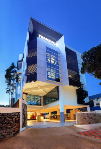 OYO 9116 Thamburu International Hotel