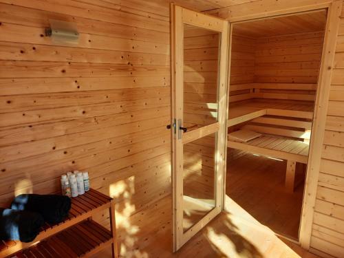 Jagdhaus im Grünen, mit Sauna (Jagdhaus im Grunen, mit Sauna) in คูล์มบาค