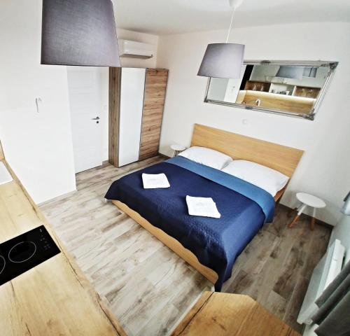 1 queen bed