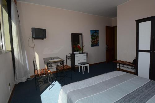 Aina Hôtel - image 2