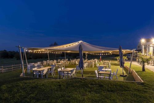 ห้องอาหาร, Hotel Les Suites - Domaine de Crecy in เครซี-ลา-ชาเปล