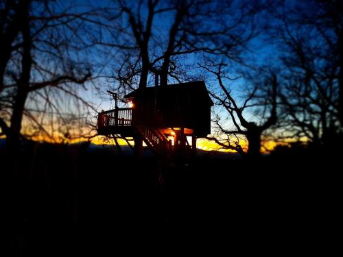Cabane perchée vue Pyrenees chambre d'hôte Lucq-de-Béarn