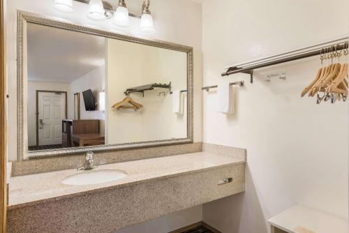 Quality Inn Near Fort Hunter Liggett