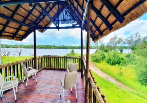 Dış Görünüm, Tlou Safari Lodge in Kasane
