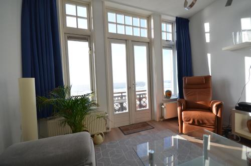  Fraai appartement direct aan zee op toplocatie. in Vlissingen
