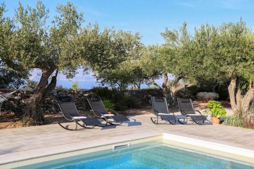 Stone Villa Olea - Holiday house in olive grove