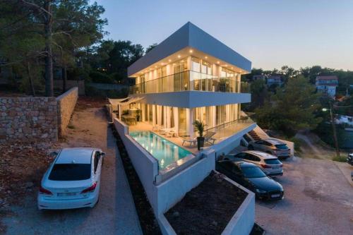Luxe villa 2 pools, sauna in Vrbanj