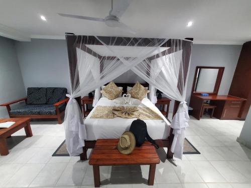 Tlou Safari Lodge in Kasane