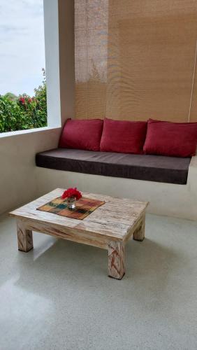 2 bedrooms, 3 beds