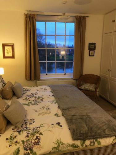 Beautiful riverfront cosy one bedroom apartment in Upton upon Severn
