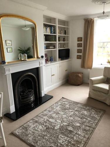 Beautiful riverfront cosy one bedroom apartment in Upton upon Severn