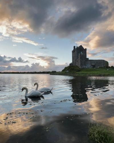 Tigh Noor - Escape to Kinvara by the sea!