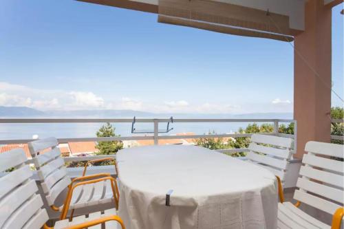 Fantastic sea view in apartment Kvarner for max 4 guests in Ravni