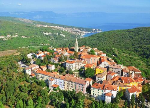 Fantastic sea view in apartment Kvarner for max 4 guests in Ravni