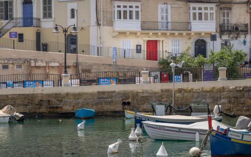 The Rose Hostel, San Giljan