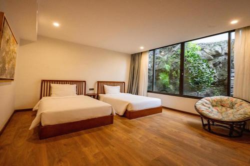 THE BEACHFRONT OCEAN VIEW VILLA NHA TRANG