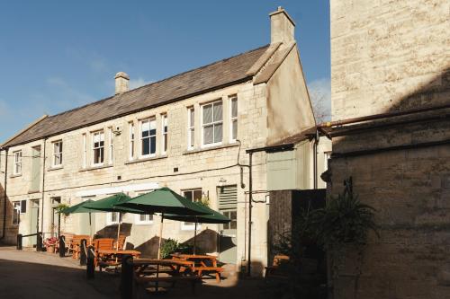 Falcon Inn - image 12