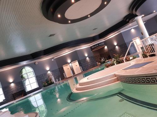 Rochestown Park Hotel - image 12