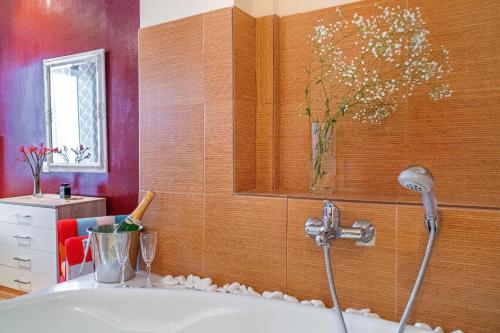 Zen Hotel – Alimos, PA