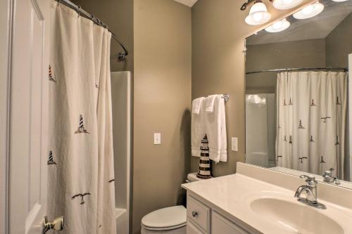 Lavonia Lake House with Private Dock and Bonfire! Lavonia Lake House with Private Dock and Bonfire!