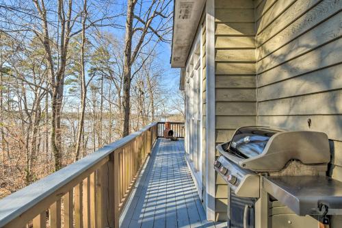 Lavonia Lake House with Private Dock and Bonfire! Lavonia Lake House with Private Dock and Bonfire!