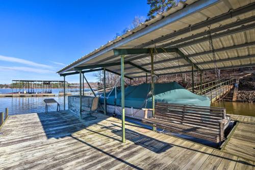 Lavonia Lake House with Private Dock and Bonfire! Lavonia Lake House with Private Dock and Bonfire!