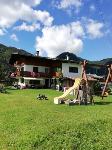 Ferienwohnung Fernblick - Apartment - Sankt Ulrich am Pillersee