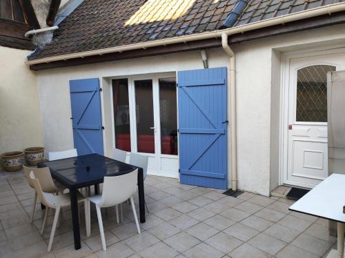 Jolie maison de 62 m2 en centre ville de Montlhéry gîte à louer Briis-sous-Forges