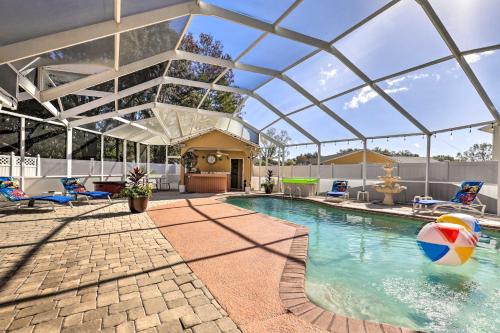 Swimming pool, Cozy Home in Heart of Tampa with Lanai and Pool! in Golfwood Estates