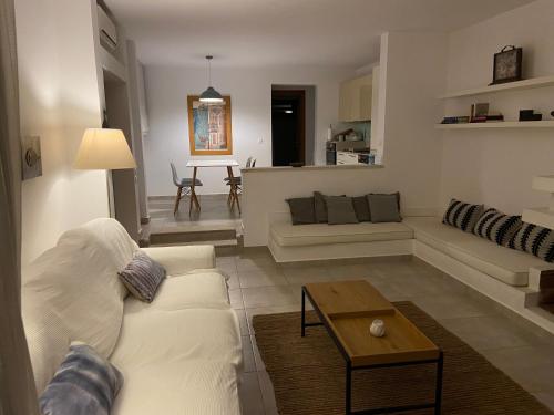 VILLA 21 in Akti Idras (Argolis)