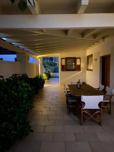 Iekārtas, VILLA 21 in Akti Idras (Argolis)