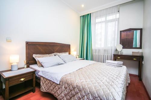 . Apartment Ploshchad Pobedy 3 komnaty