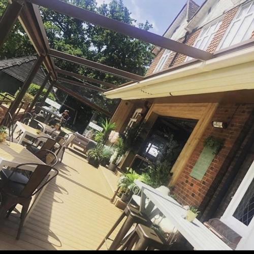 Garden, The Admiral Cunningham Hotel in Bracknell