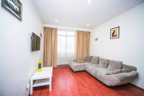 Apartment Ploshchad Pobedy 3 komnaty