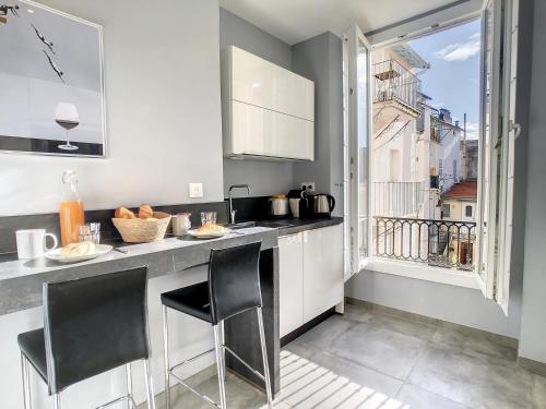 Nestor&Jeeves - BOW WINDOW BUFFA - City center - Very close beach, Nice (fotografie 3)
