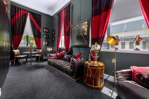 Pub/Lounge, Hotel d'Urville in Blenheim