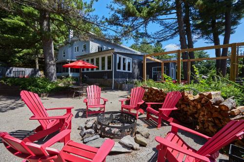 3 Pines Lodge Muskoka - Accommodation - Huntsville