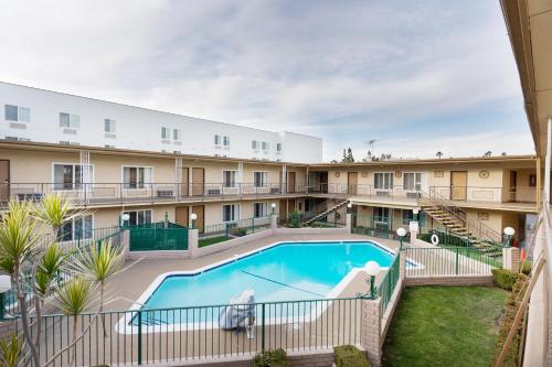 Americas Best Value Inn & Suites Anaheim