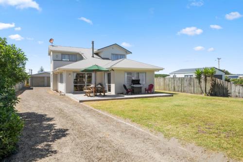 Duša, Hunia Haven - Himatangi Beach Holiday Home in Himatangi Beach