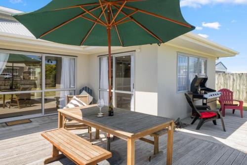 Duša, Hunia Haven - Himatangi Beach Holiday Home in Himatangi Beach