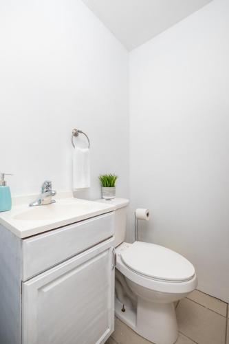 Beautiful 3 bedroom Condo in Hartford!