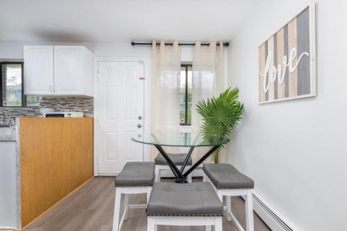 Beautiful 3 bedroom Condo in Hartford! detail
