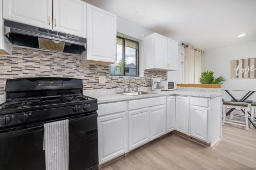 Beautiful 3 bedroom Condo in Hartford! detail