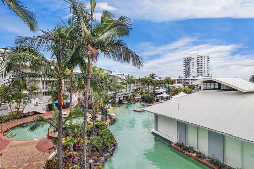 Breezy Seaside 1BR Unit with Resort Pool Access