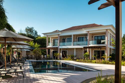 ISLA HOLIDAY HOME – Anse Royal