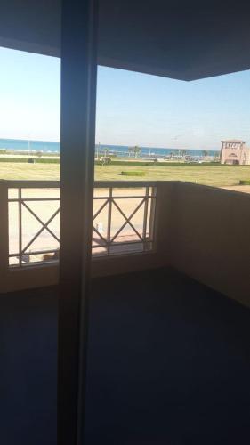 شاليه غرفتين نوم ع البحر دور اول علوي ببورتو ساوث بيتش 2bed rooms sea view